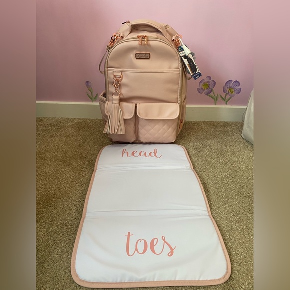 SOLD NWT Itzy Ritzy Boss - Blush - Picture 1 of 2